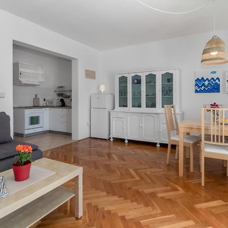 Lovely Apartment In Novi Vinodolski With Wifi Exterior foto